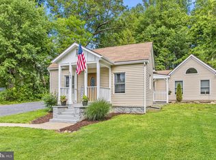 9599 Elihu Hill Rd, Marshall, VA 20115