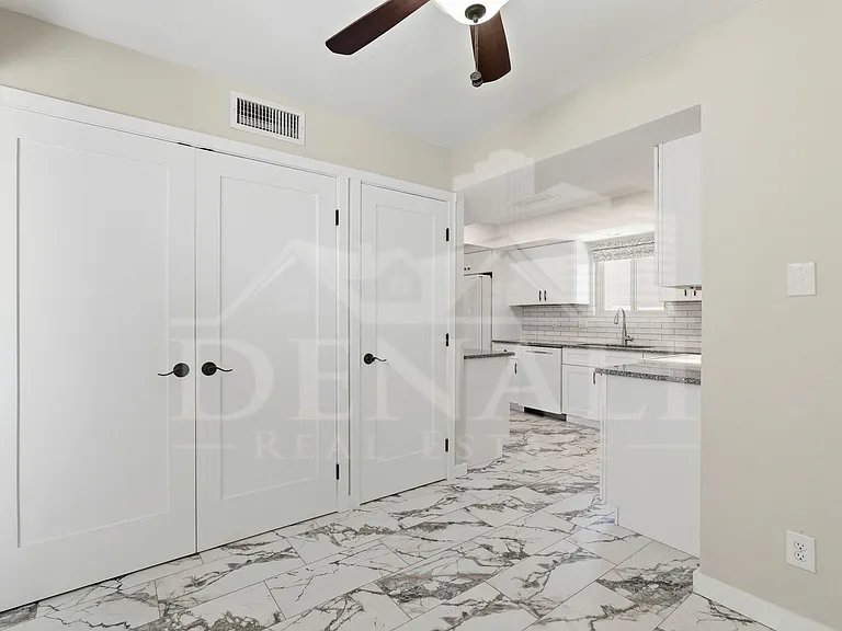 10602 E Elmhurst Dr — Photo 13