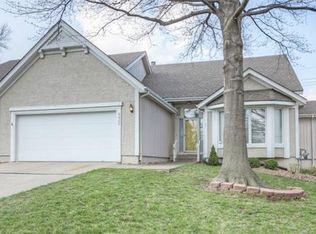 8420 W 119th Ter, Overland Park, KS 66213