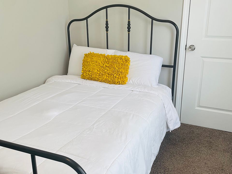 Queen bed 1