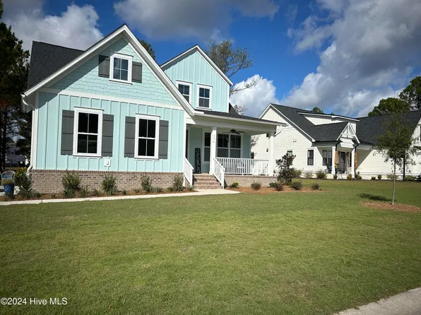 776 Breezewood Drive SE, Bolivia, NC 28422