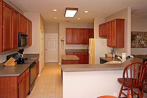 2nd image of 260 Rob Roy Dr