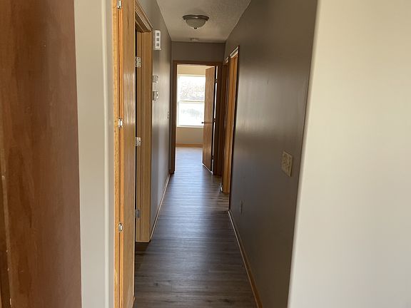 4th image of 1069 E Karla Ave