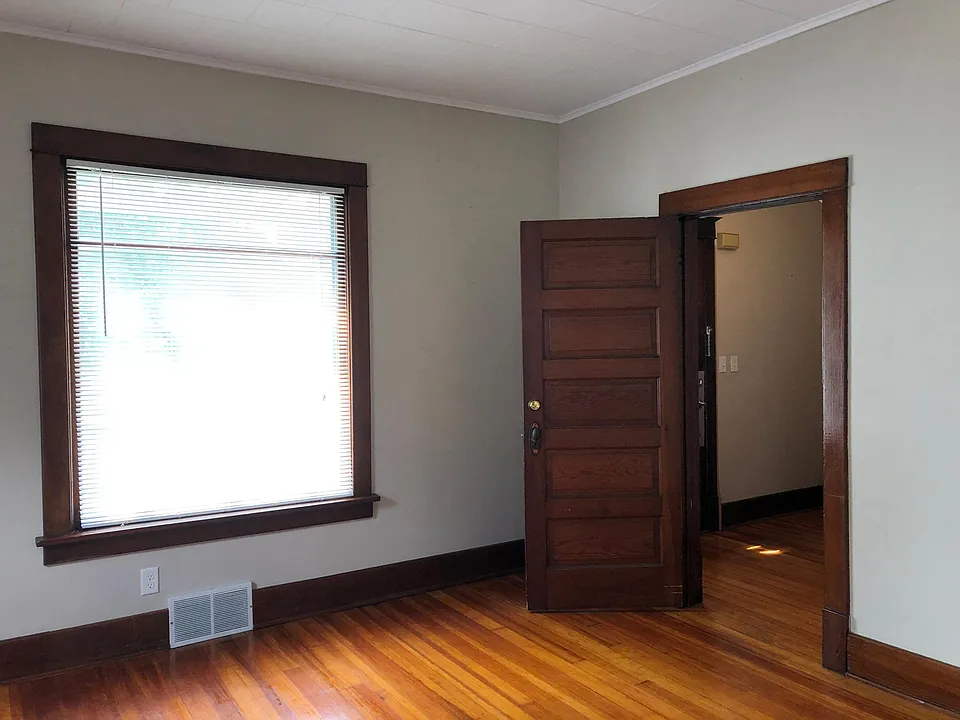 Living Room & Front Entry