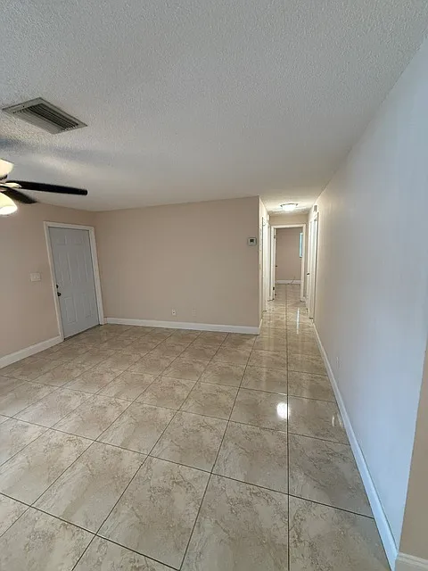 2 bed, 1100 sqft, $1,695 — Photo 4