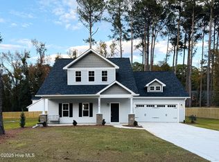206 Scott Avenue, Vass, NC 28394
