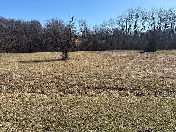 2nd image of 1050 Spring Mill Ct