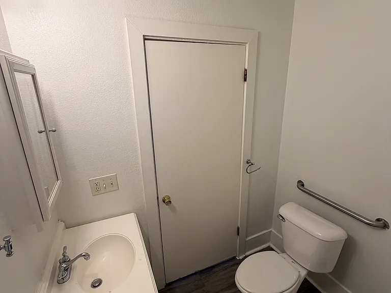 1612 N Marion Ave — Photo 11