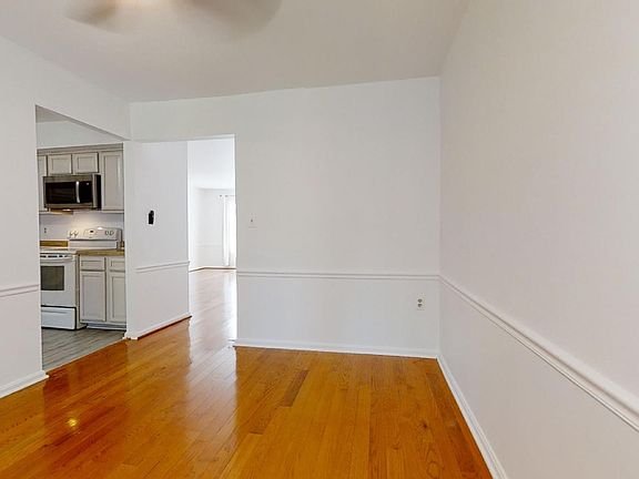 5th image of 5505 La Cross Ct #1