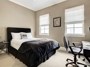 1616 Oakdale St, Houston, TX 77004