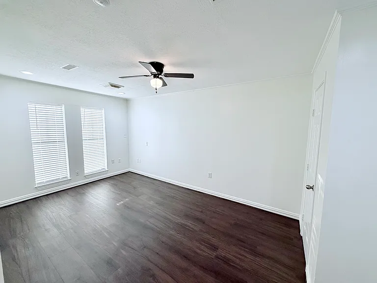 10640 Aledo Dr — Photo 28