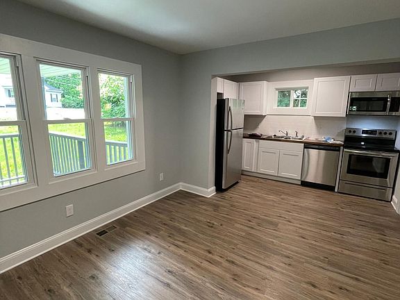 5th image of 2414 Bradford St