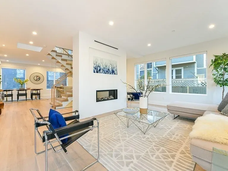 123 Walden St — Photo 3