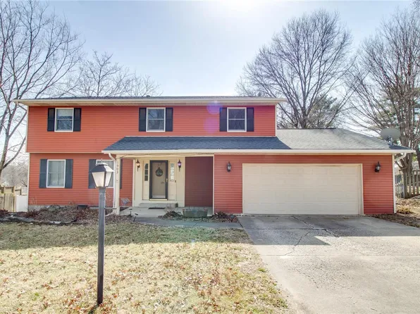 1903 Biscay Dr, Godfrey, IL 62035