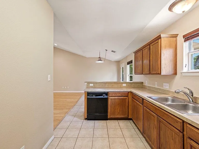 5208 Sioux Ln — Photo 5