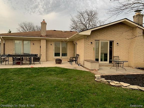 2nd image of 44107 Franciscan Dr