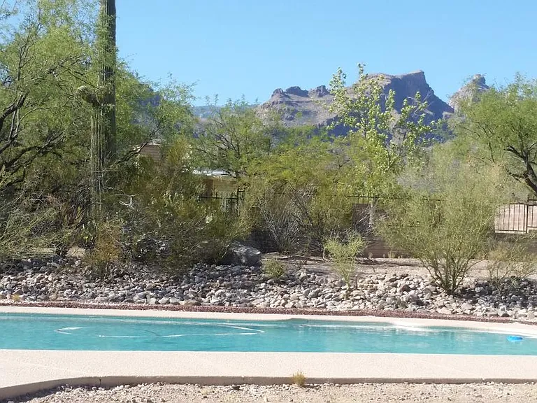 Swimming pool overlooking at Thimble peak