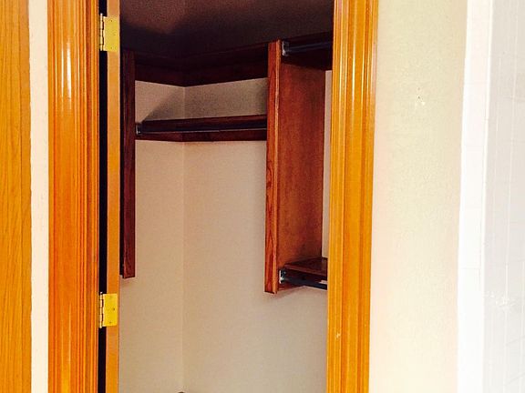 5th image of 2512 SW 123rd Pl