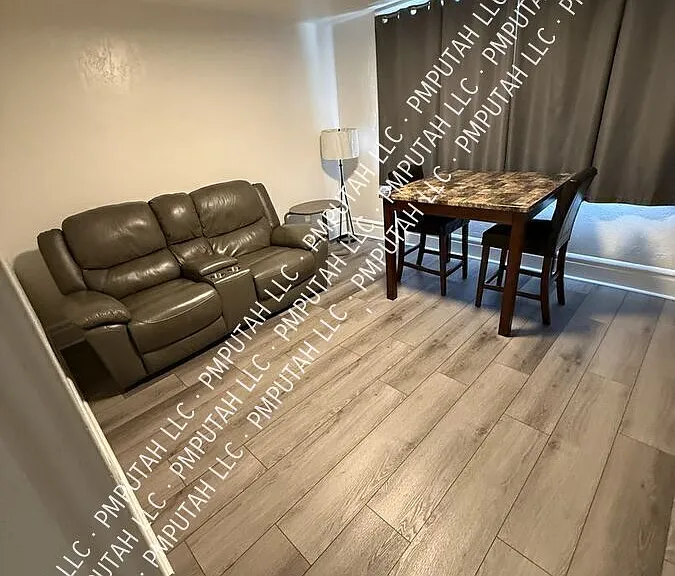 1312 Washington Blvd #3 — Photo 9