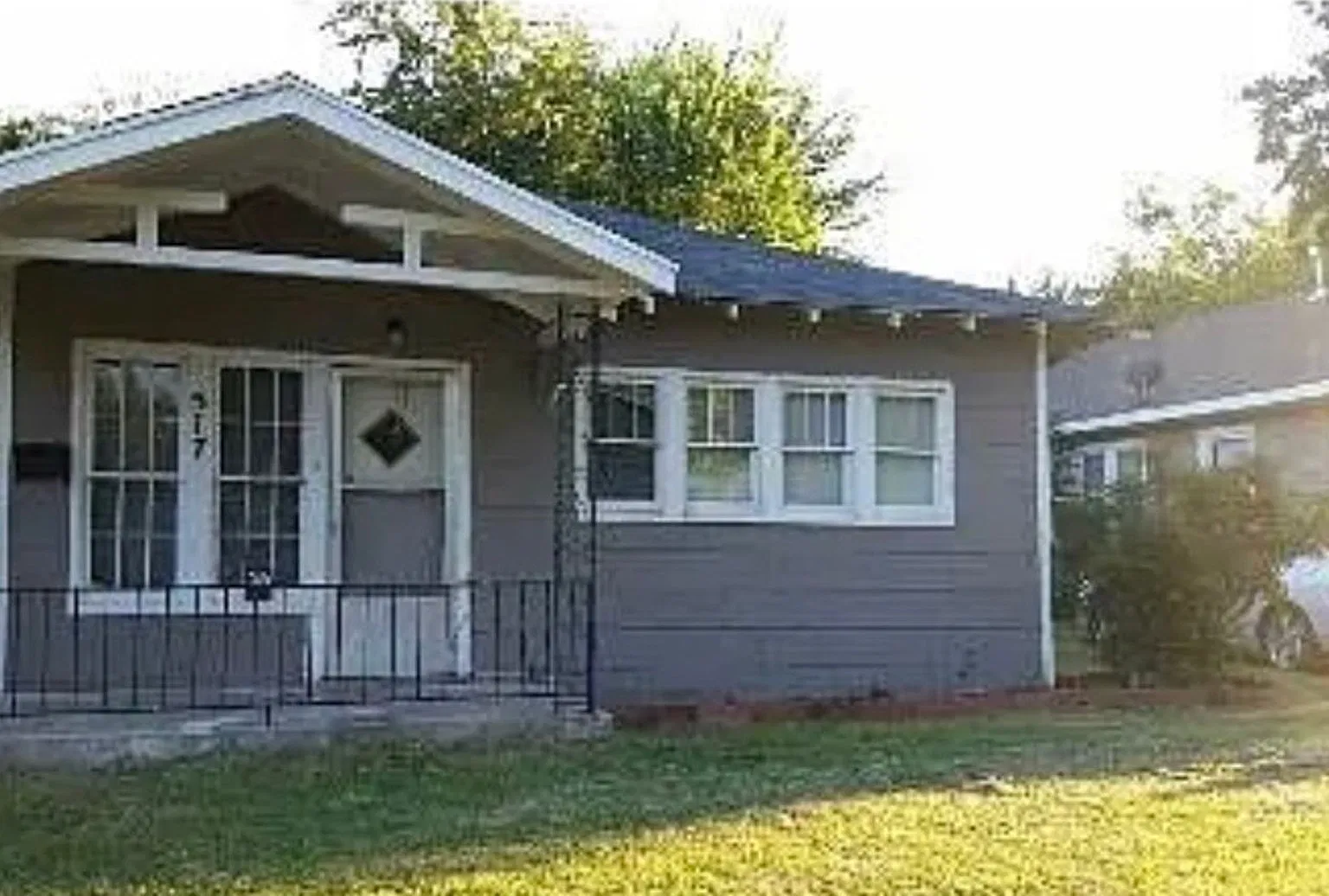 2 bedroom and 1 bath home for rent in Shawnee — Photo 1