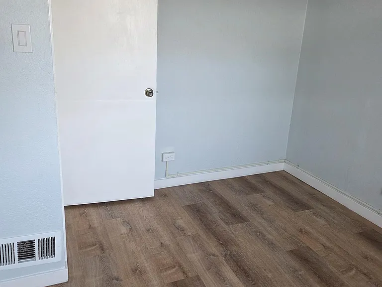 2536 Eaton St — Photo 10