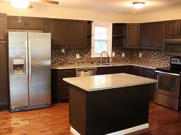 Large Open Kitchen with Granite