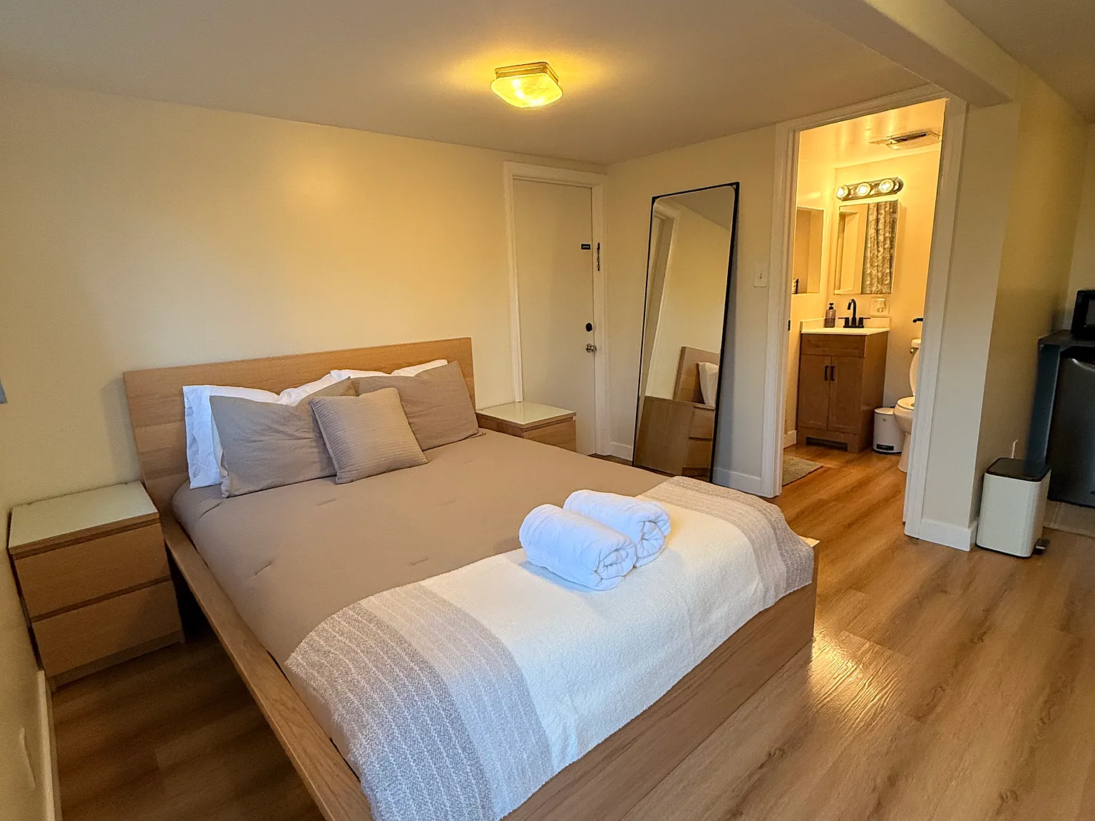 1295 Foothill Dr — Photo 1