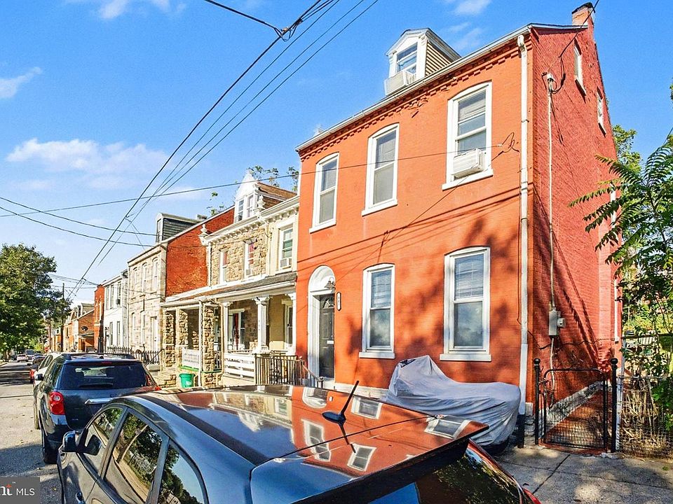 1st image of 445 Saint Joseph St