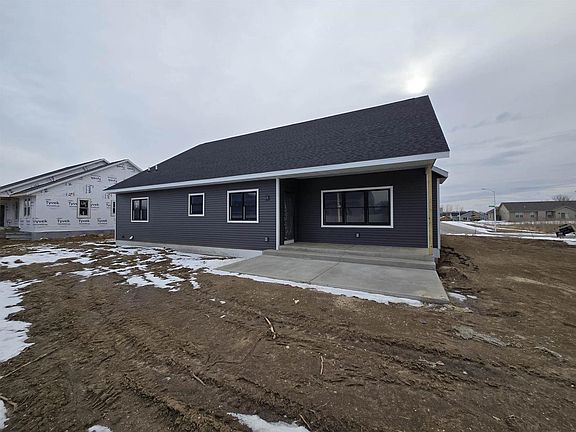 3rd image of 3601 Samson Drive