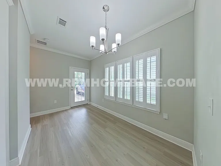 1705 E Gadsden St — Photo 6