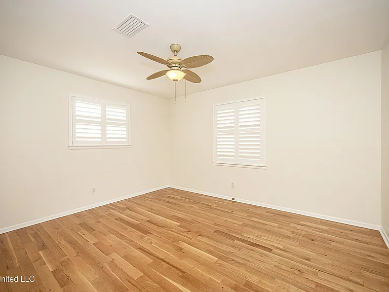 1107 Le Badine Ct — Photo 29