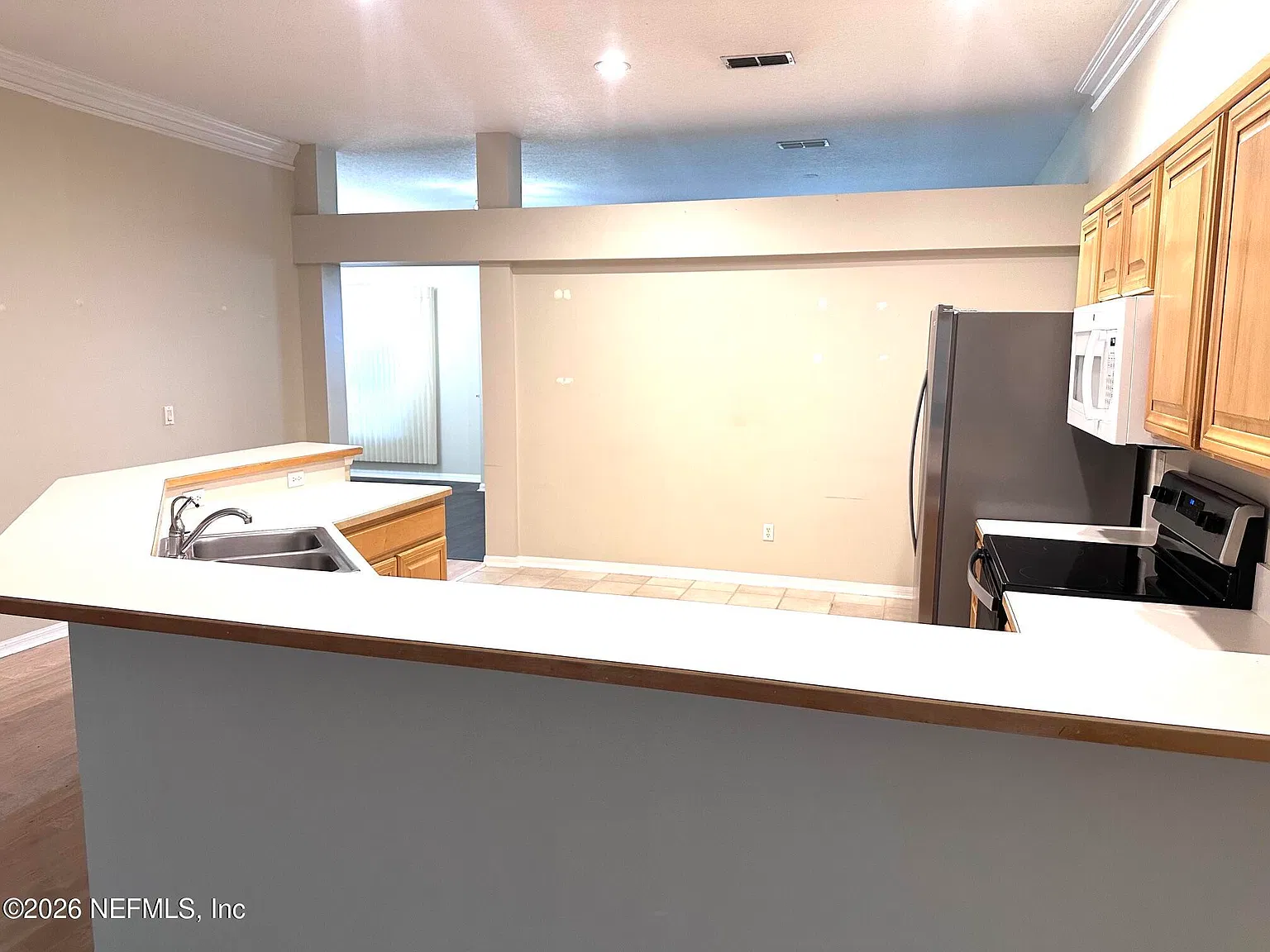 3 bed, 2.0 bath, 1830 sqft, $2,800 — Photo 3