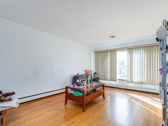 3rd image of 4249 Kolze Ave