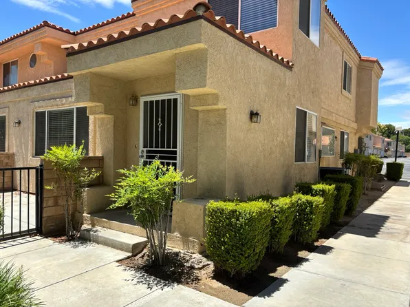 43405 30th St W Unit 1, Lancaster, CA 93536