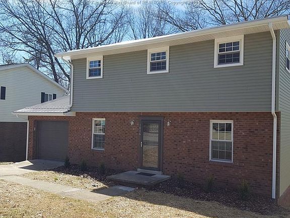 2nd image of 1016 Greenland Cir