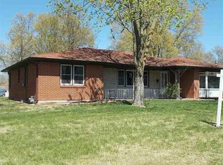 136 Rainbow Dr, Sedalia, MO 65301