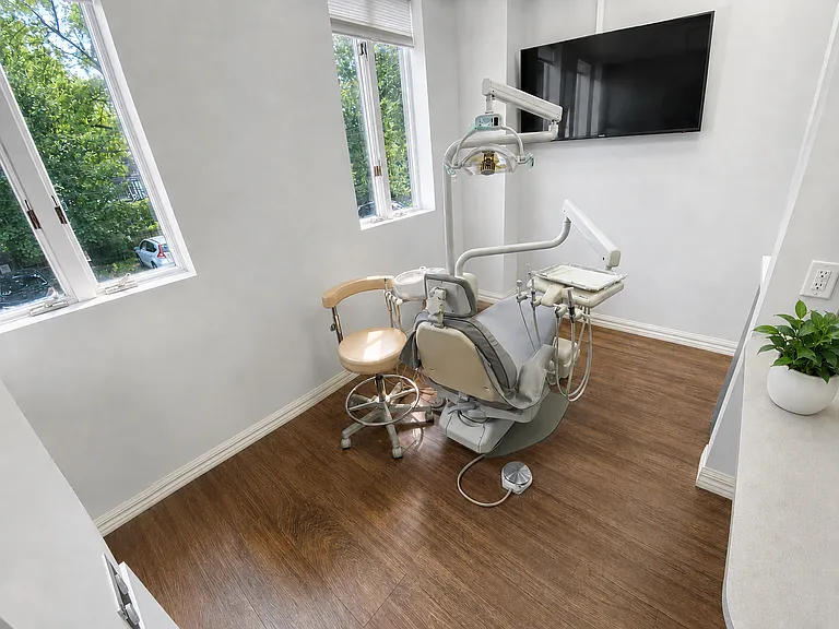 352 Montgomery Ave — Photo 4