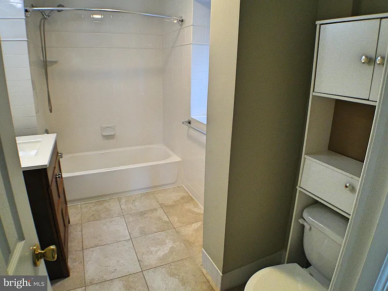 115 Morton Ave #1 — Photo 11