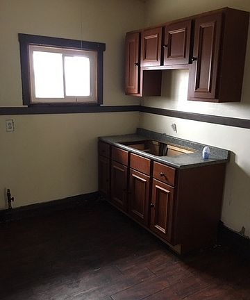 3rd image of 15 N Lorel Ave
