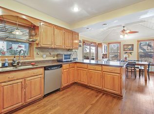 17740 Bolter Ln, Pewaukee, WI 53045