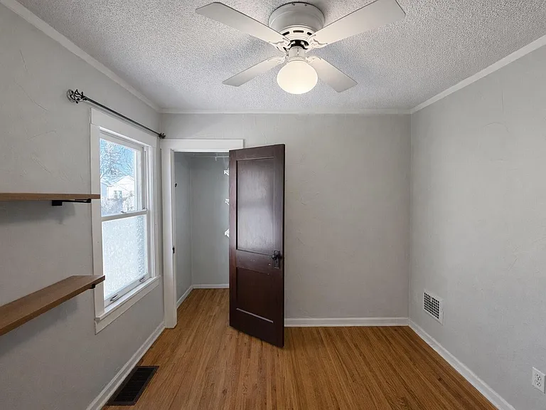 1259 Humphrey Ave — Photo 6
