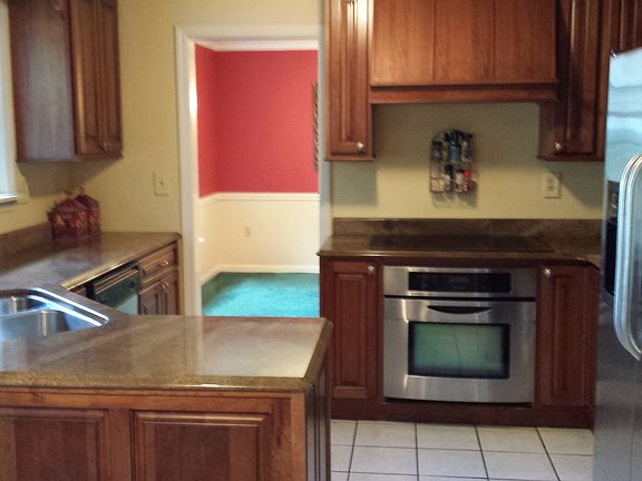 Modern Kitchen w/ Jenn-Aire 