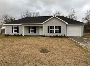 105 Bobby Ct, Taylor, AL 36301
