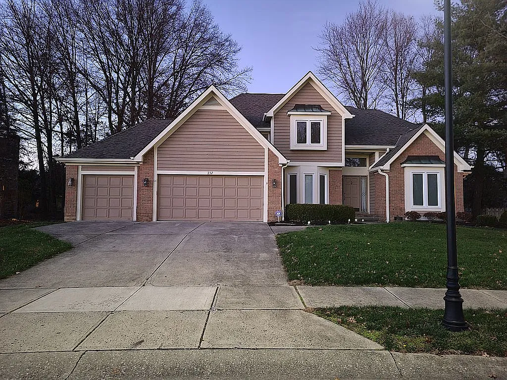 237 Paddock Cir W photo 1