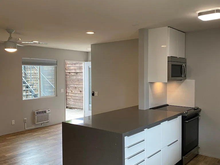 4511 Oregon St #1 — Photo 9