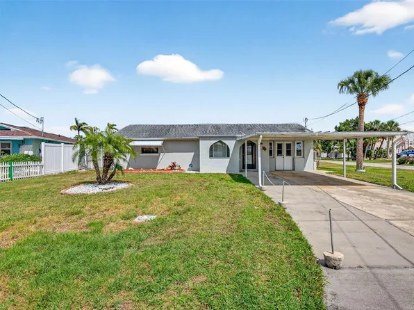 6645 Harbor Dr, Hudson, FL 34667