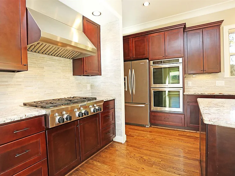 1611 Wakefield Dr — Photo 8