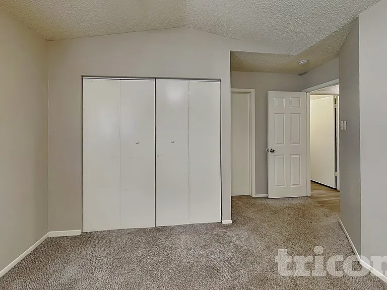 9506 Sugarloaf Dr — Photo 7