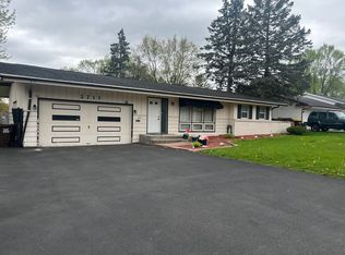 2711 E State St, Rockford, IL 61108