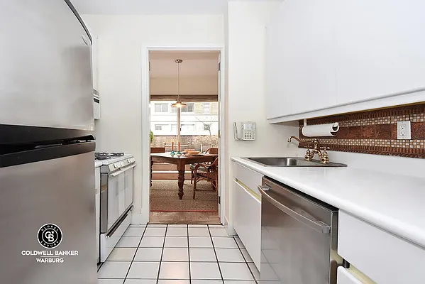 Sold by Coldwell Banker Warburg | media 6